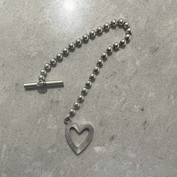 Gucci Toggle Heart Bracelet - Picture 2 of 4